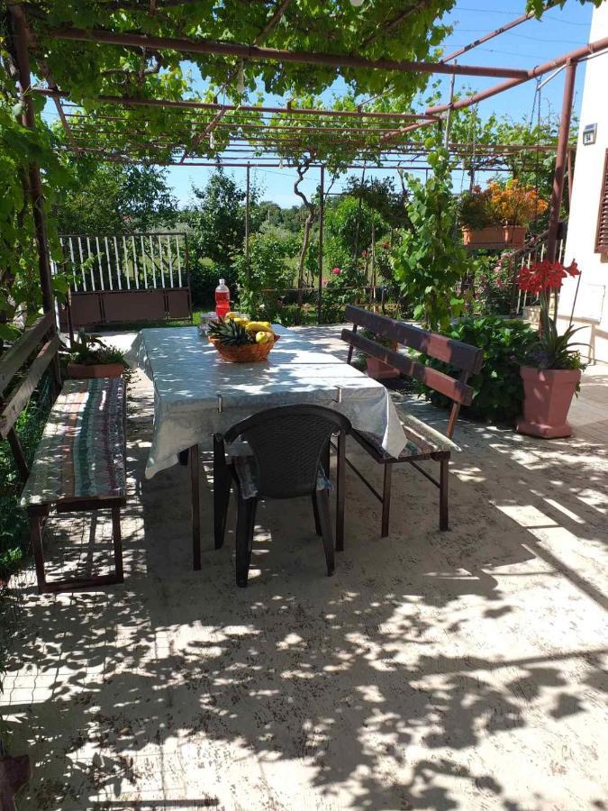 Apartamento Lori Pula Exterior foto