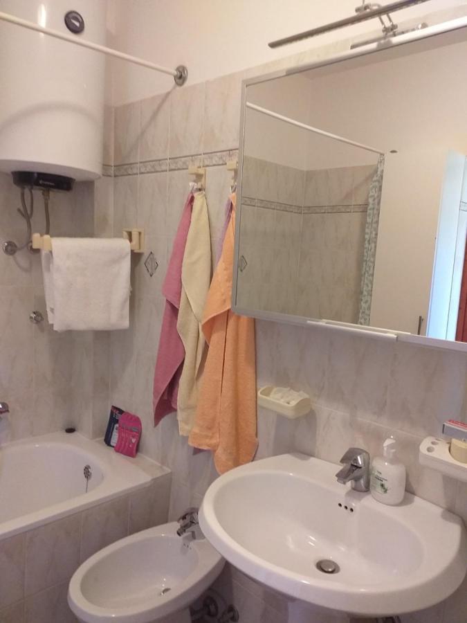 Apartamento Lori Pula Exterior foto